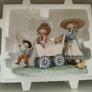 New Special Friends Figurine, By Sherri Buck Baldwin, Spring Walk, New
